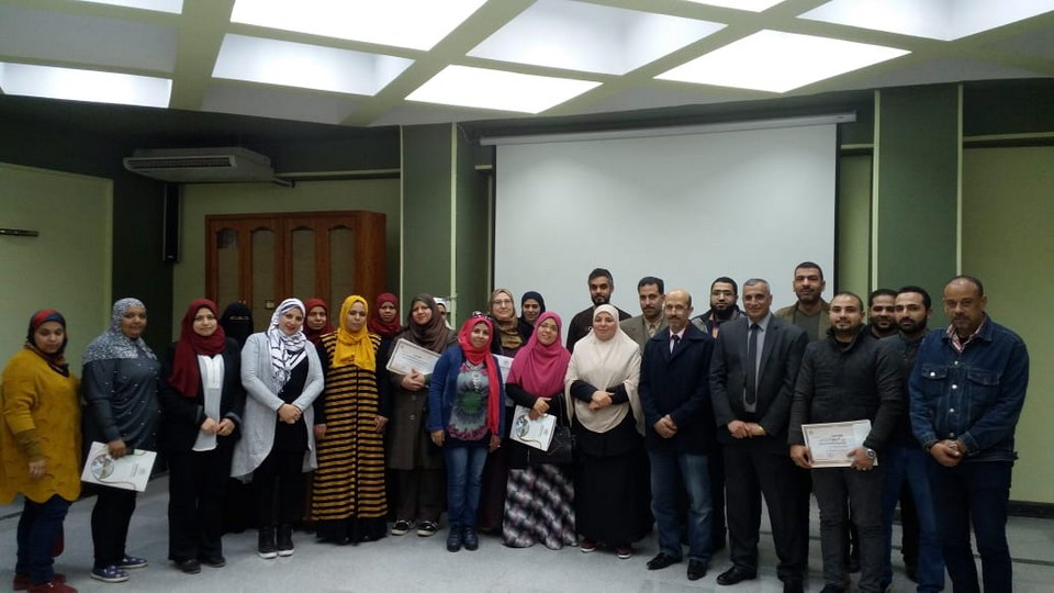 دورة تنمية مهارات العاملين فى مجال الدراسات العليا